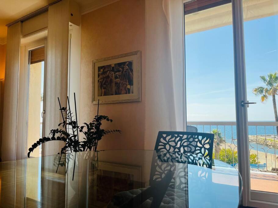 Brezza Di Mare Imperia Exterior foto